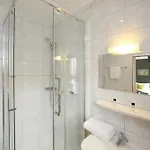 Seehotel Sissi Am Zeller ベッド・アンド・ブレックファスト ツェル アム ゼー