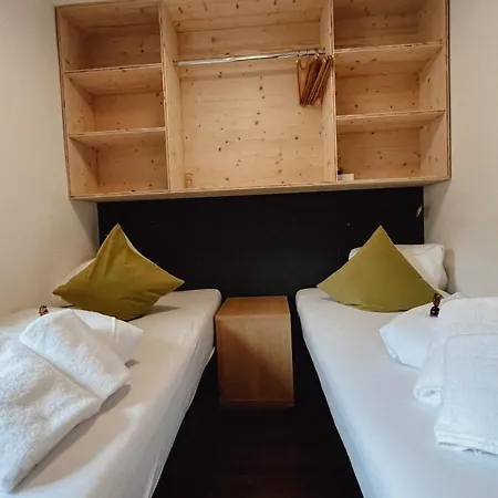 Seehotel Sissi B&B 젤암제
