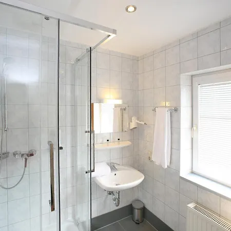 Seehotel Sissi Bed & Breakfast 3*