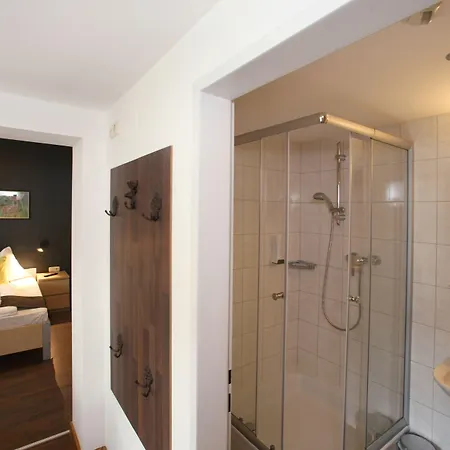 Seehotel Sissi Am Zeller Bed & Breakfast